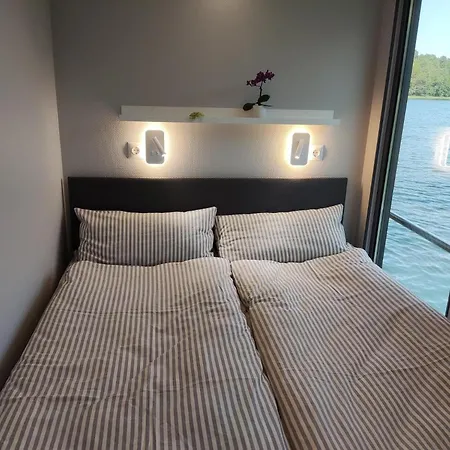 Wasserapartment Cityport - Schwimmende Ferienwohnung Werder  Exterior photo