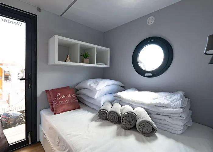 Wasserapartment Cityport - Schwimmende Ferienwohnung